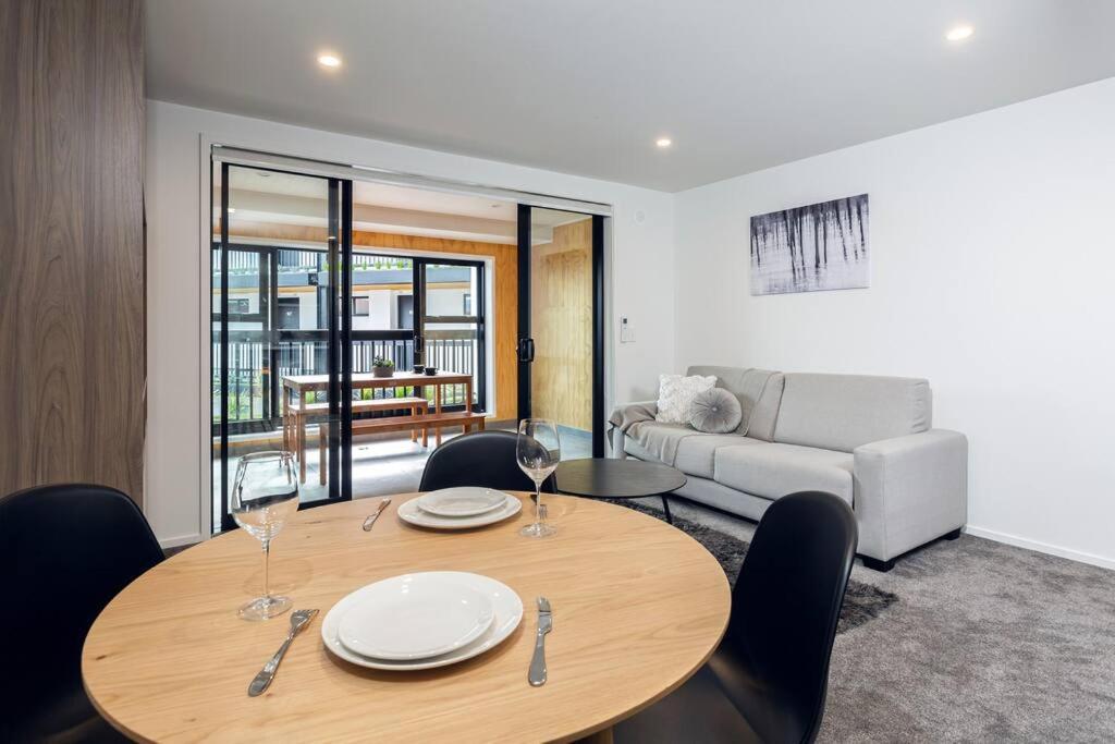 Stellar Central City Apartment - Hagley Park Christchurch Ngoại thất bức ảnh
